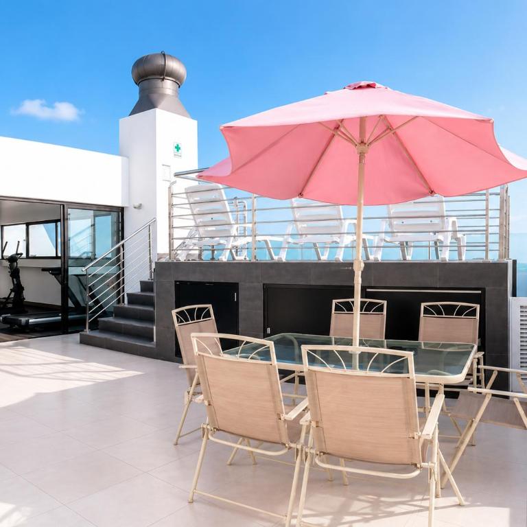 "Oceanfront 3BR, Home Office, Pool, Gym, Sauna, BBQ, Fast Wifi, Play area and Free Parking" - Three-Bedroom Apartment - 27
