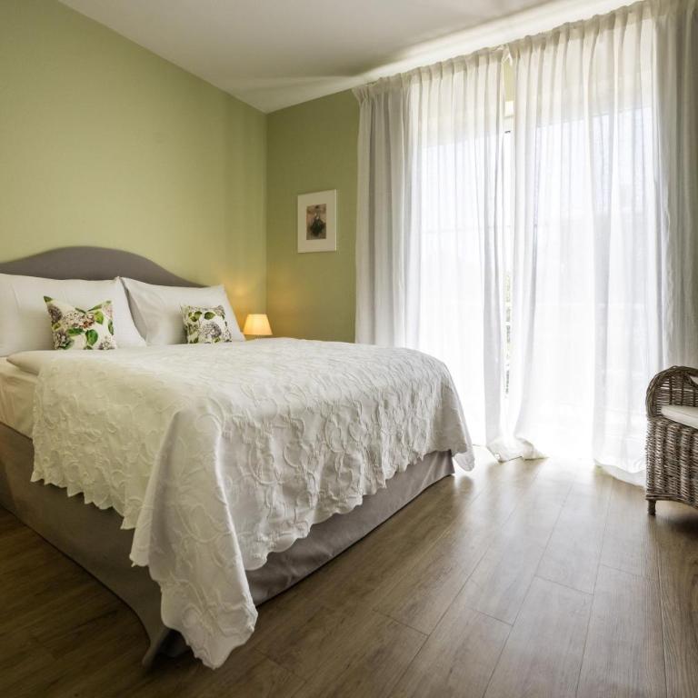 The Little Guesthouse - Kleines Doppelzimmer Cosy mit Balkon - 2