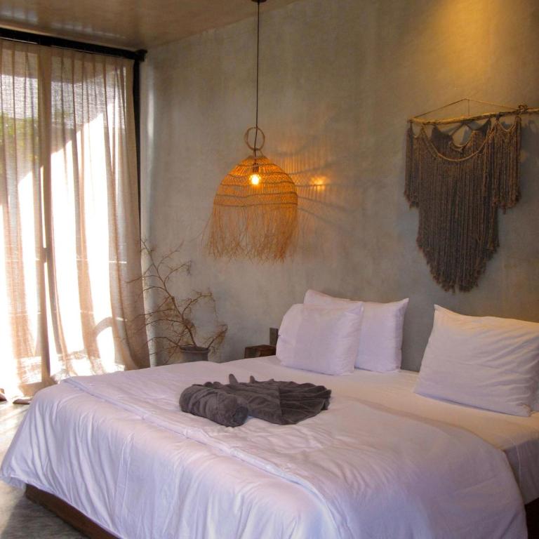 Hotel Amadeo - Double Room with Balcony - 4