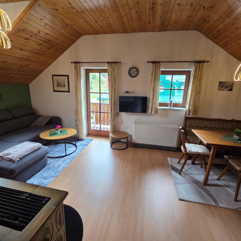 Chalets Sportgastein - Two-Bedroom Apartment - 2