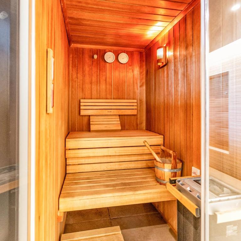ViVi Homes - Marisol Pool, Sauna, Gym, Spa & Beach - Ferienhaus mit 3 Schlafzimmern - 32