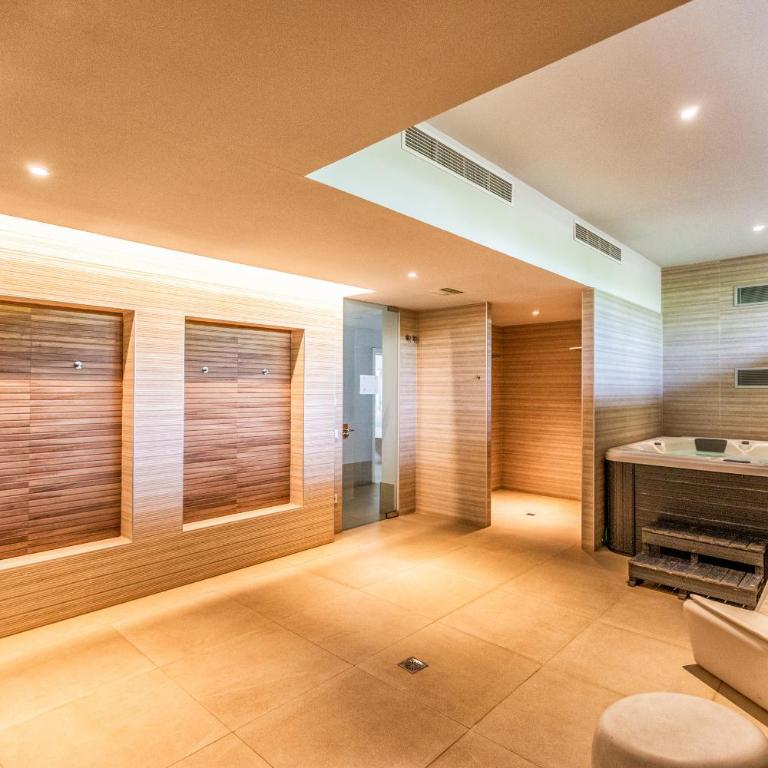 ViVi Homes - Marisol Pool, Sauna, Gym, Spa & Beach - Ferienhaus mit 3 Schlafzimmern - 33