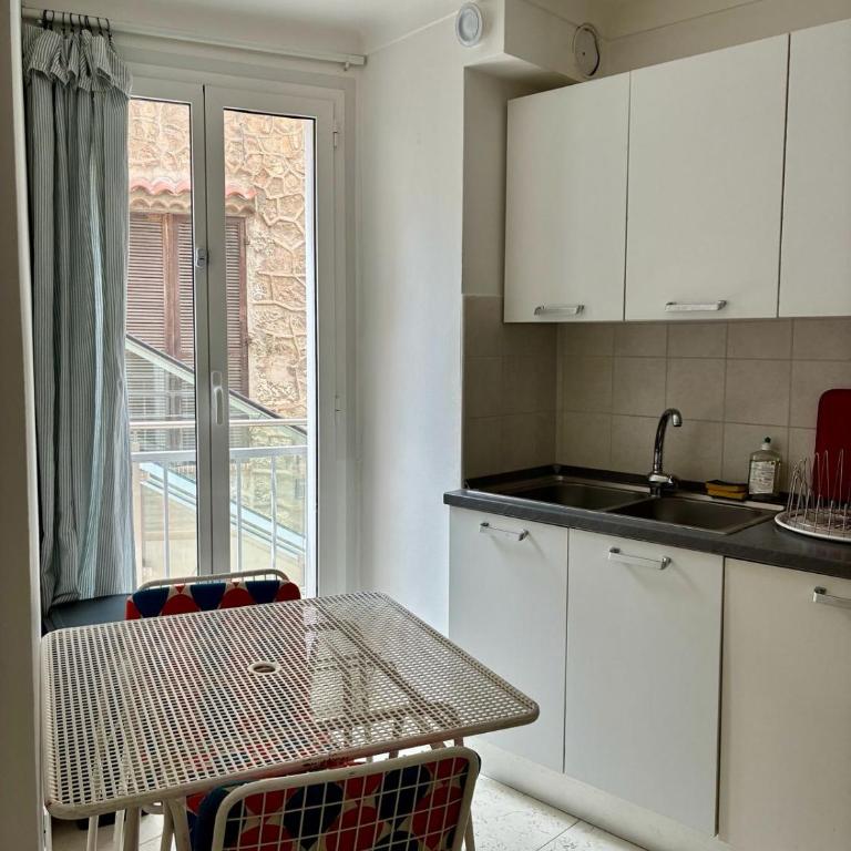 Apartment near Monaco train station - One-Bedroom Apartment - 9