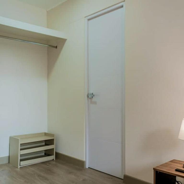 Stylish 2BR Retreat with Pool, Gym & Great Location - Apartment - 20