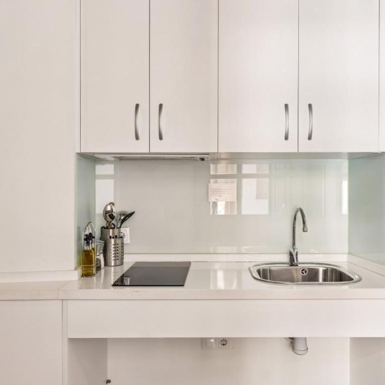 Limehome Cordoba Calle Pozanco - City Center - Studio (Wheelchair accessible) - 3