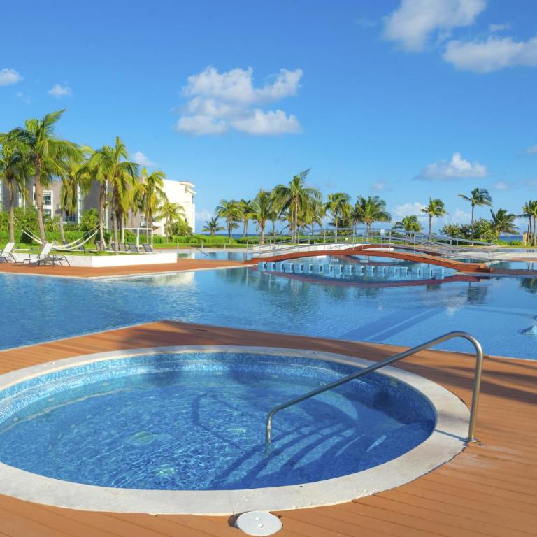 Beachfront Condo with tub, 3 BR & Pool - At Mareazul Condo Corazon - Appartement - 29