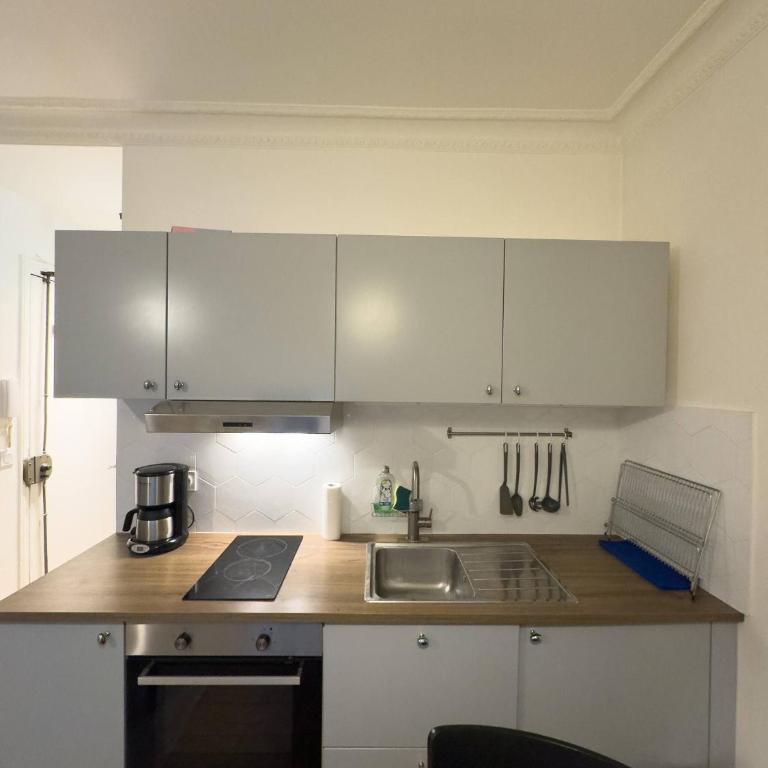 Charming Studio in the Heart of Paris 18th Arrondissement - Appartement - 6