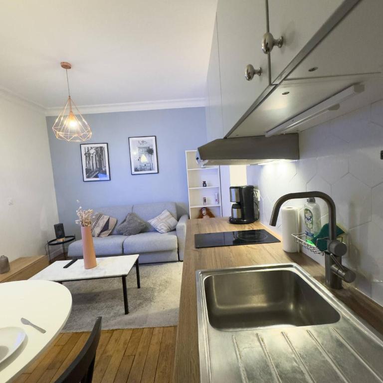 Charming Studio in the Heart of Paris 18th Arrondissement - Appartement - 10