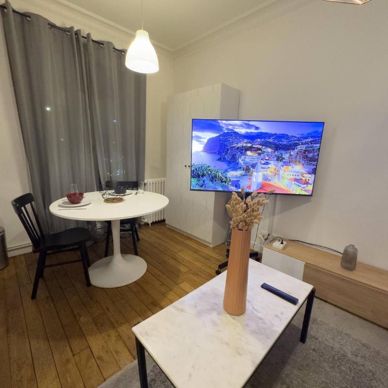 Charming Studio in the Heart of Paris 18th Arrondissement - Appartement - 14