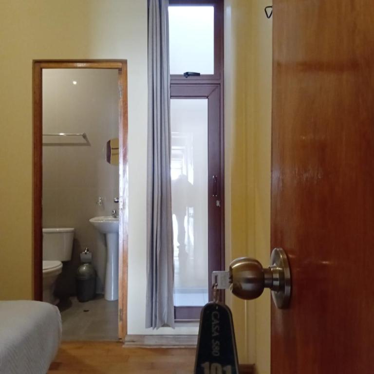Hospedaje Casa 580 - Double Room with Private Bathroom - 16