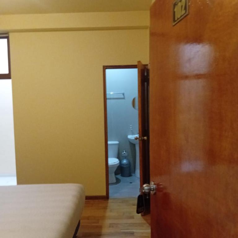 Hospedaje Casa 580 - Double Room with Private Bathroom - 23