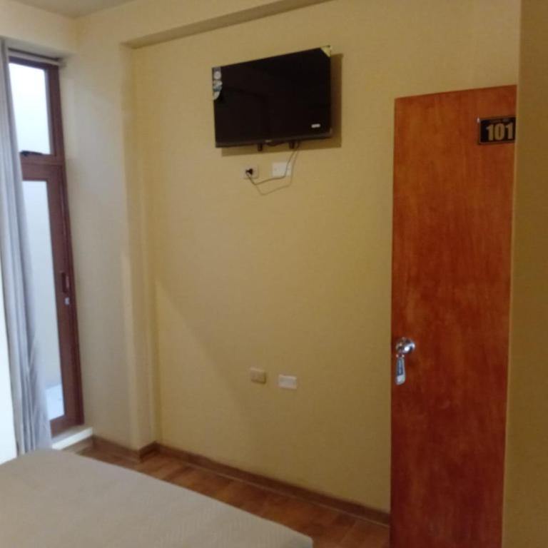 Hospedaje Casa 580 - Double Room with Private Bathroom - 37