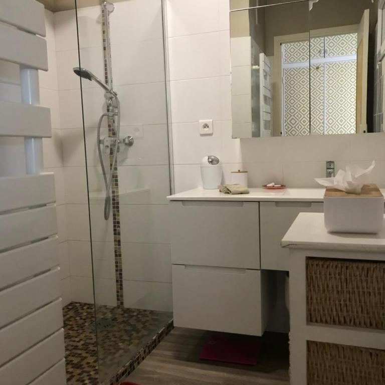 Bel appartement avec terrasse, piscine, parking privé et club de tennis, padel en sus - Appartement 1 Chambre - 2