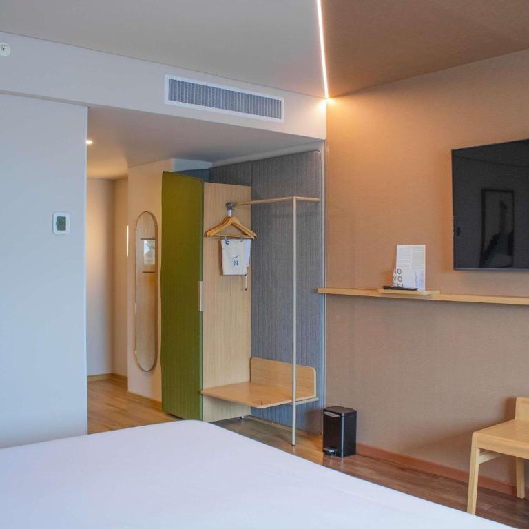 Novotel Monterrey Valle - Habitación Superior con cama extragrande - 9