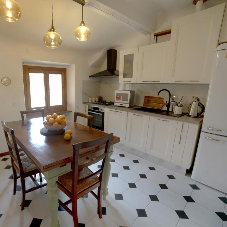 Poetic Florence - Three-Bedroom Apartment with View - 5
