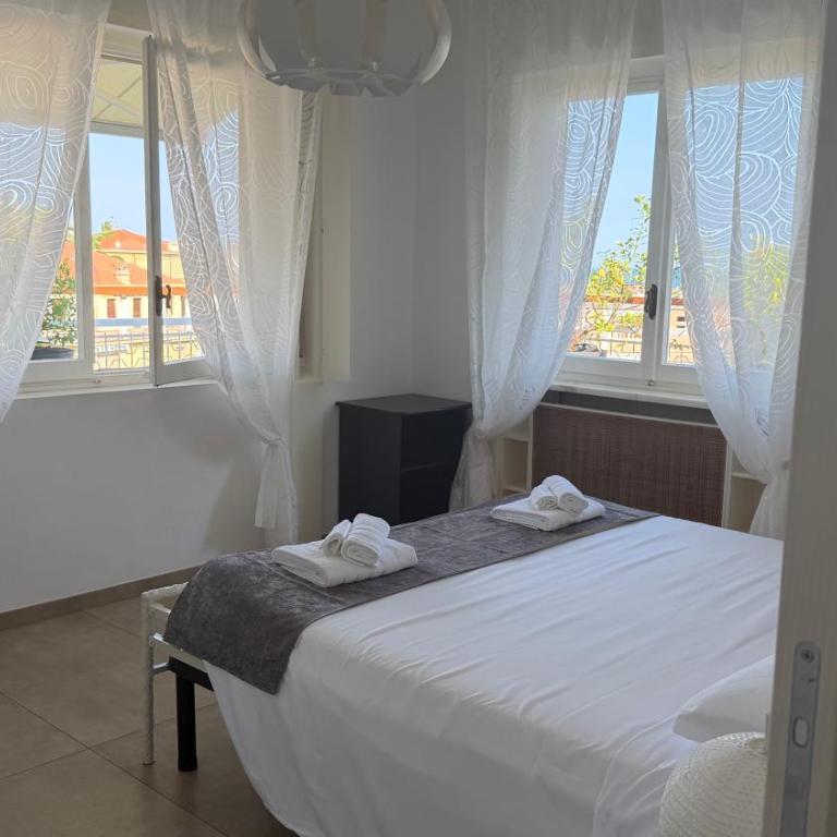 Attico degli Inglesi Sanremo - Appartamento con 2 Camere da Letto - 25