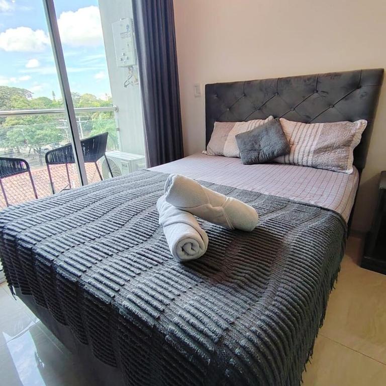 Lujo y confort a pasos de Equipetrol - One-Bedroom Apartment - 12