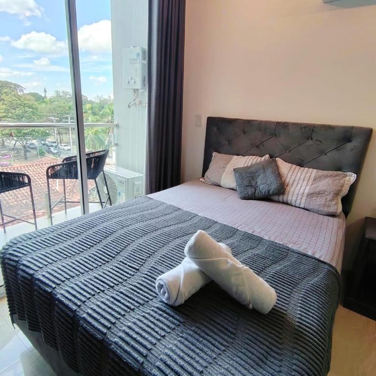 Lujo y confort a pasos de Equipetrol - One-Bedroom Apartment - 14