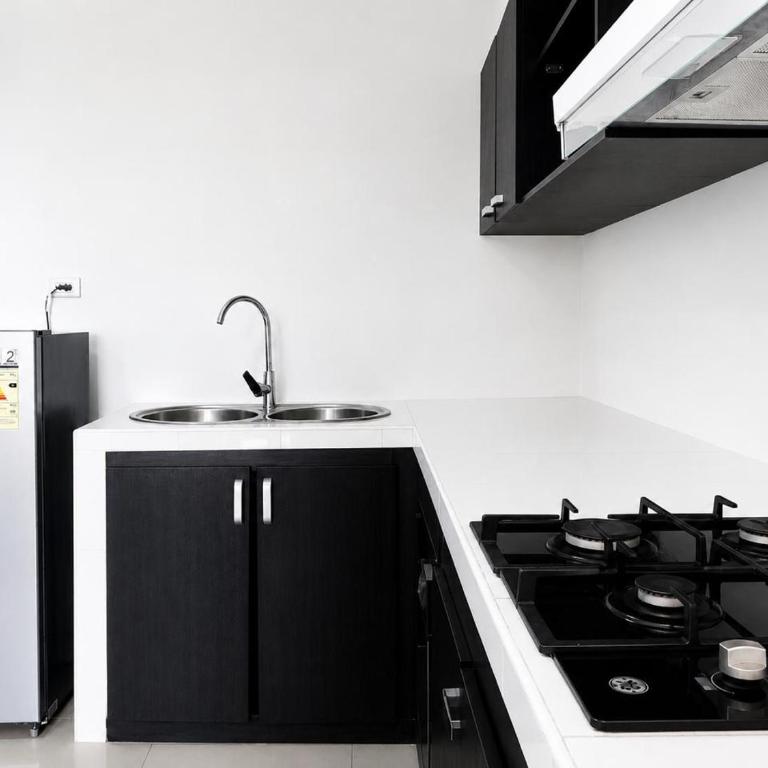 Apartamento de tres habitaciones y cuatro camas, cuenta con dos baños privados sala comedor y cocina totalmente equipada - Apartamento de 1 dormitorio - 10