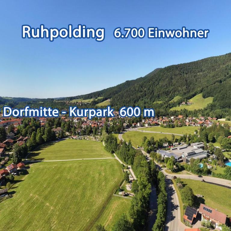 Am Badezentrum Ferienwohnungen - Apartment 1 mit Bergblick - 3