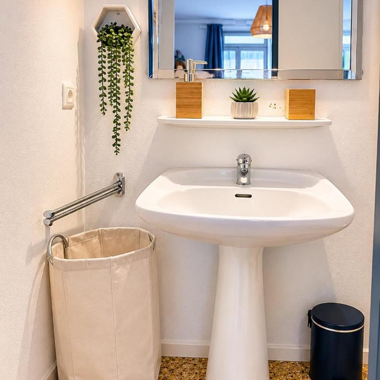 Appartement chaleureux au coeur de Banyuls - Two-Bedroom Apartment - 10