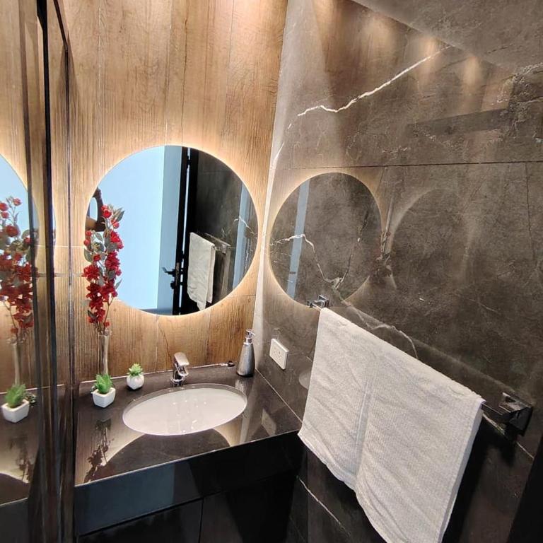 Apartamento elegante con piscina a pocos pasos del centro comercial Brisas - Two-Bedroom Apartment - 10