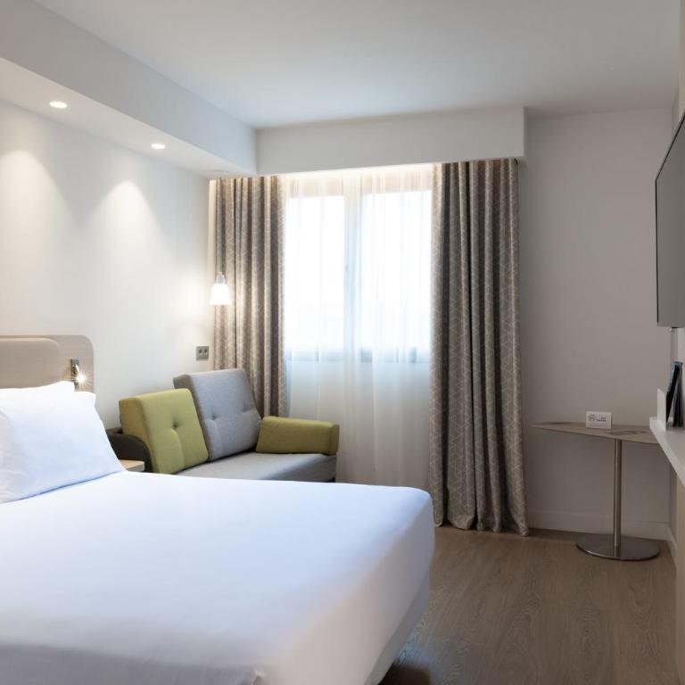 Holiday Inn Express Logroño Rioja by IHG - Habitación estándar con cama grande y sofá cama individual - Desayuno gratuito - 10