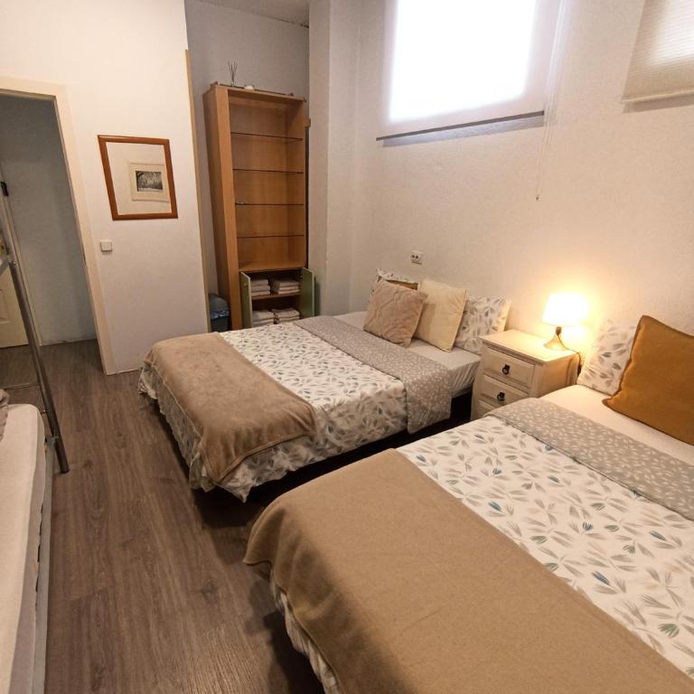 Alexa Host Vallecas - Chambre Familiale avec Salle de Bains Commune - 23