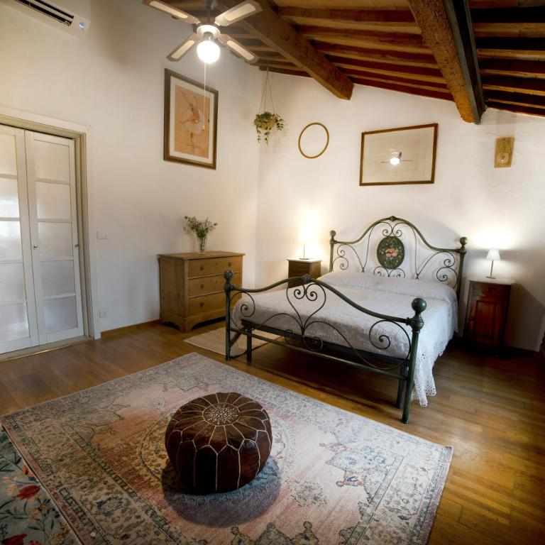 Poetic Florence - Three-Bedroom Apartment with View - 11