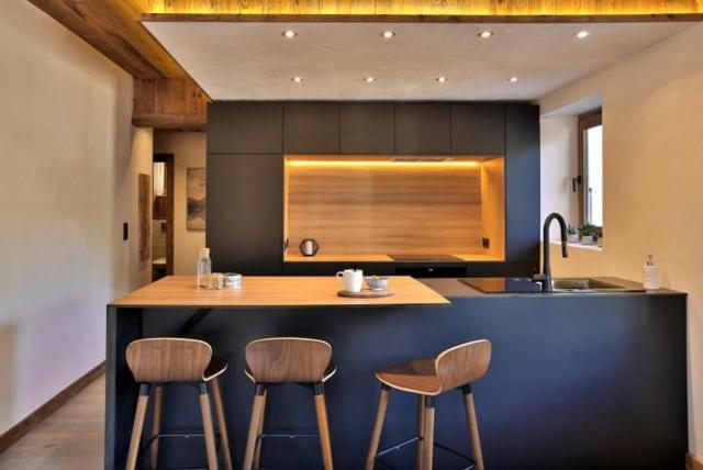 Alpine Luxury Flat Heart of Megève, 2 Min Ski - Appartement 2 Chambres - 6