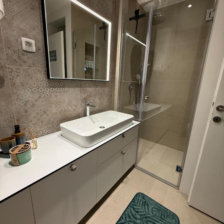 City Center Luxury Apartment - Superior Apartman sa 3 Spavaće Sobe - 4