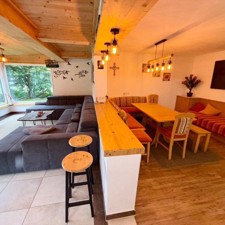 Ferienwohnung Geisslein - Three-Bedroom Apartment - 1