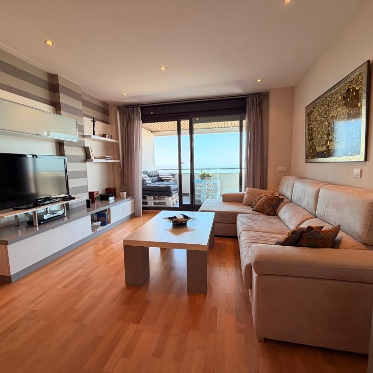 Camarate Golf Casares Luxury Apartment - Two-Bedroom Apartment with Balcony and Sea View - 3