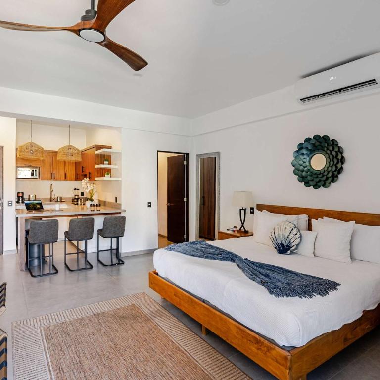 NEW Listing Walk to Downtown Cabo King Bed - Apartment - 11