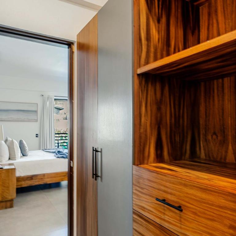NEW Listing Walk to Downtown Cabo King Bed - Apartment - 35