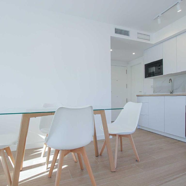 Luxury Apartment Fuengirola 1 min to the Beach Downtown - Apartamento de 1 dormitorio - 15