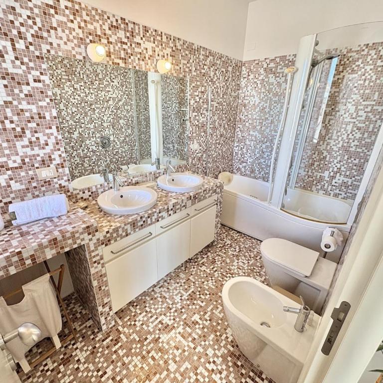 Vittoria Luxury Apartment I Centro Storico - Two-Bedroom Apartment - 17