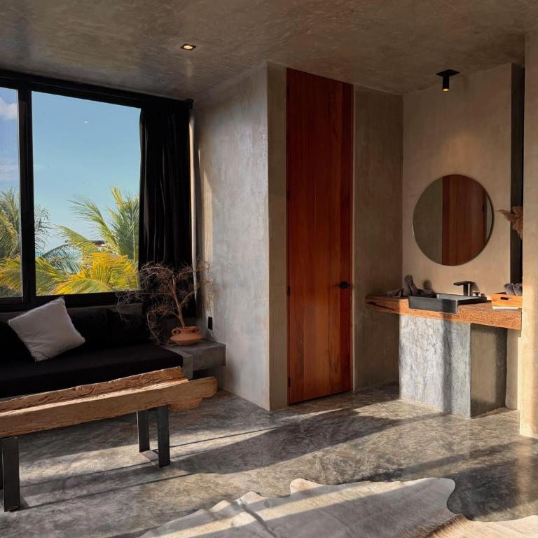 Hotel Amadeo - King Suite with Sea View - 3