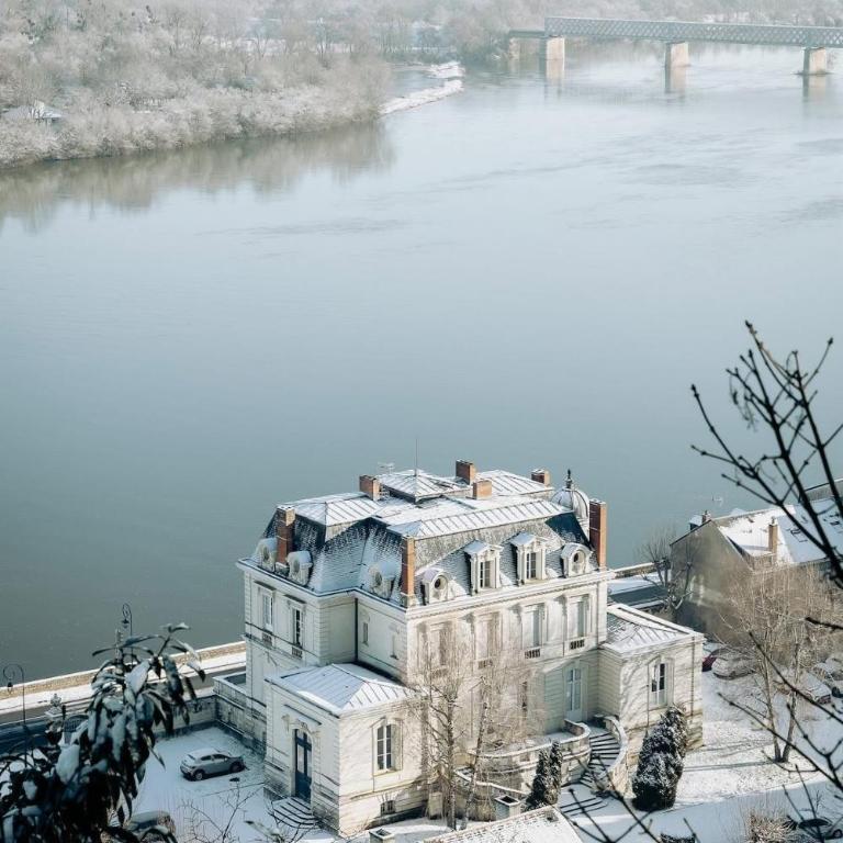 Appartement de prestige face Loire, au pied du château - Appartement 2 Chambres - Vue sur Rivière - 15