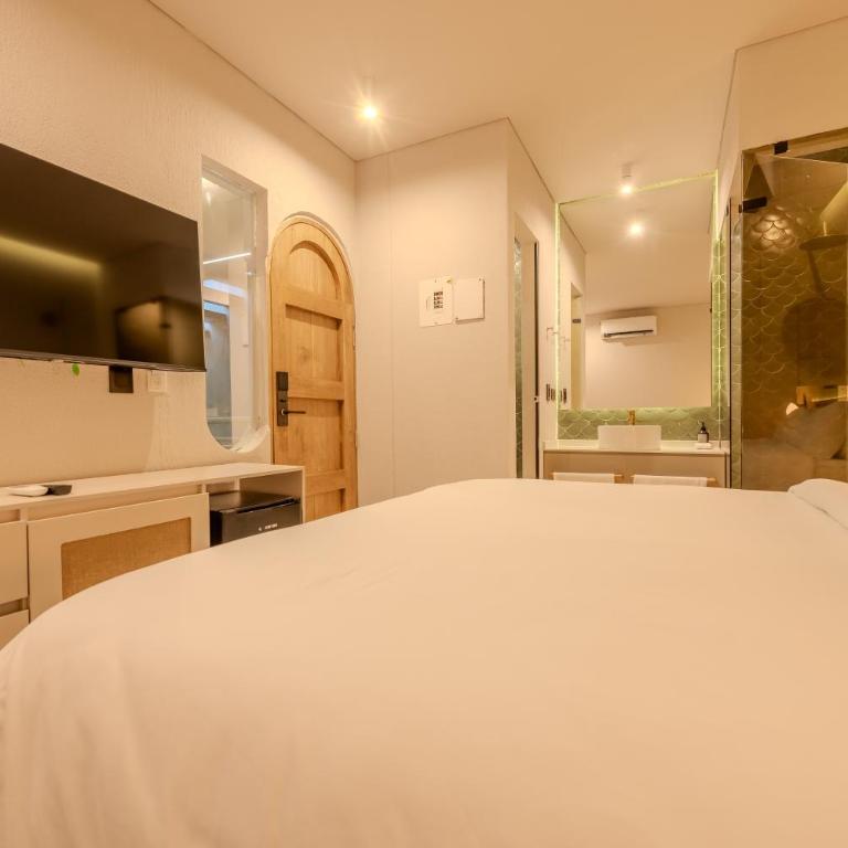 Amazing Luxury house Castalia 6BR - Seven-Bedroom House - 12