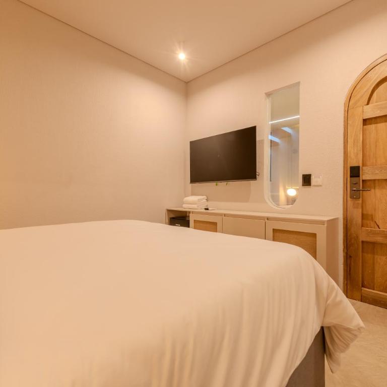 Amazing Luxury house Castalia 6BR - Seven-Bedroom House - 38