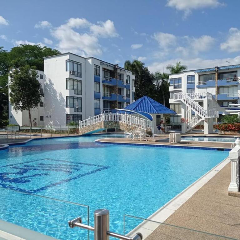 APTO CENTRO DE MELGAR CON PISCINA EN CONJUNTo - Apartamento de 2 dormitorios - 1