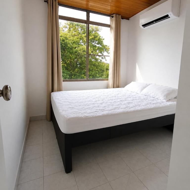 APTO CENTRO DE MELGAR CON PISCINA EN CONJUNTo - Apartamento de 2 dormitorios - 10