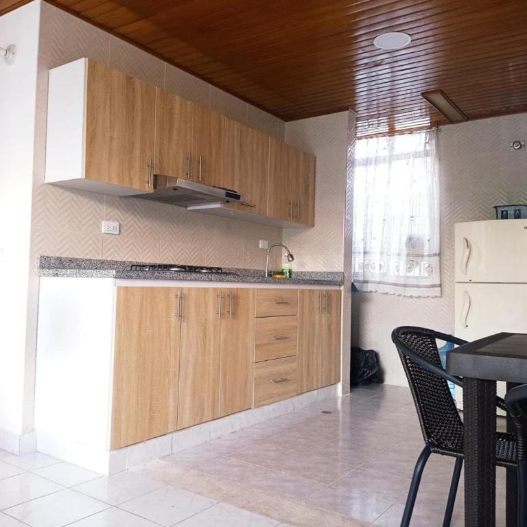 APTO CENTRO DE MELGAR CON PISCINA EN CONJUNTo - Apartamento de 2 dormitorios - 12