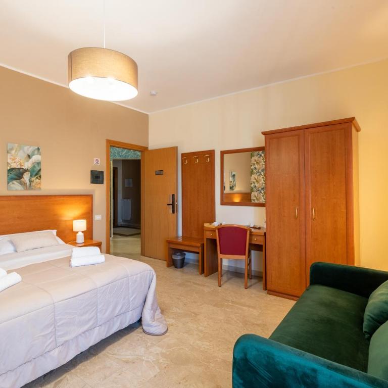 La Zagara Rooms - Porto di Milazzo - Camera Quadrupla con Balcone - 3