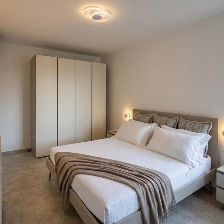 Il Giardino dei Lecci - Appartamento con 2 Camere da Letto, Terrazza e Vista Mare - 1