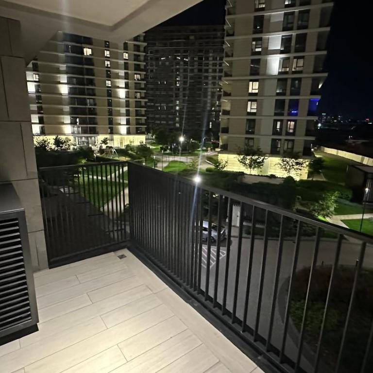 Aqua Delux 2 BDR - Two-Bedroom Apartment - 5