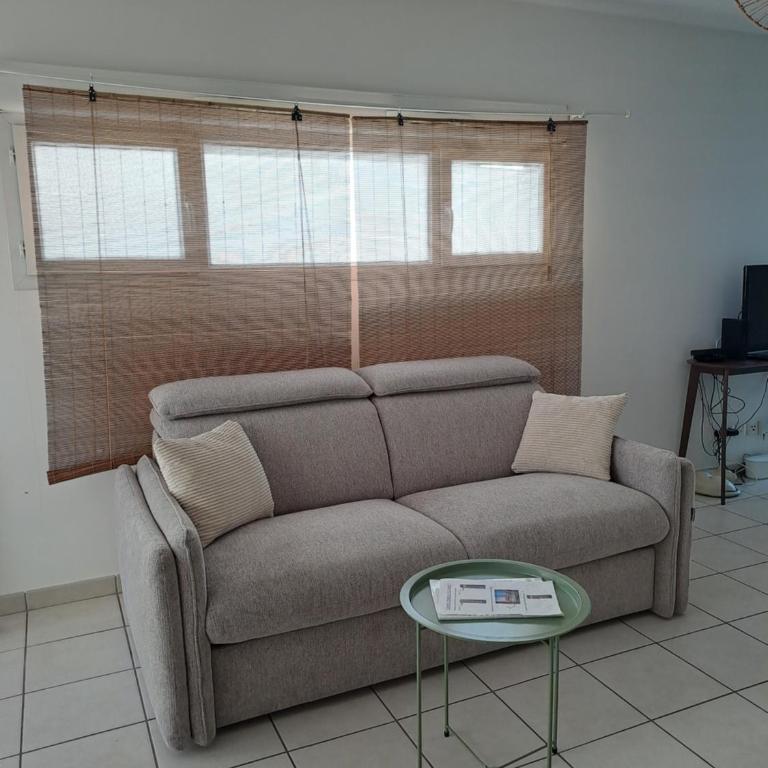 Le Benvegnu - One-Bedroom Apartment - 3