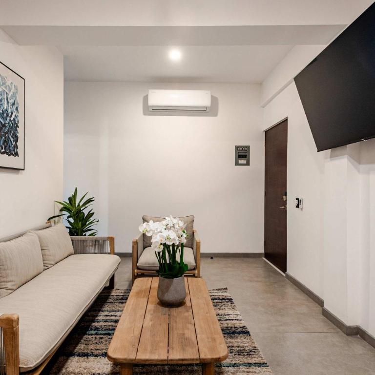 NEW 2BR Apartment Walk to Marina & Downtown - Apartment - 8