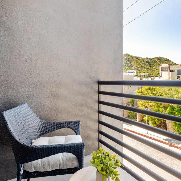 NEW 2BR Apartment Walk to Marina & Downtown - Apartment - 20